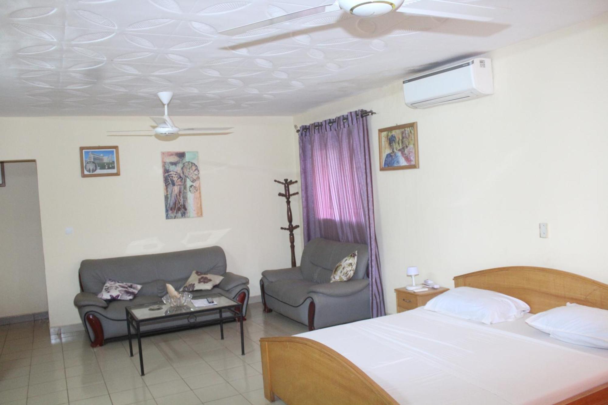Residence Diane Ouagadougou Dış mekan fotoğraf