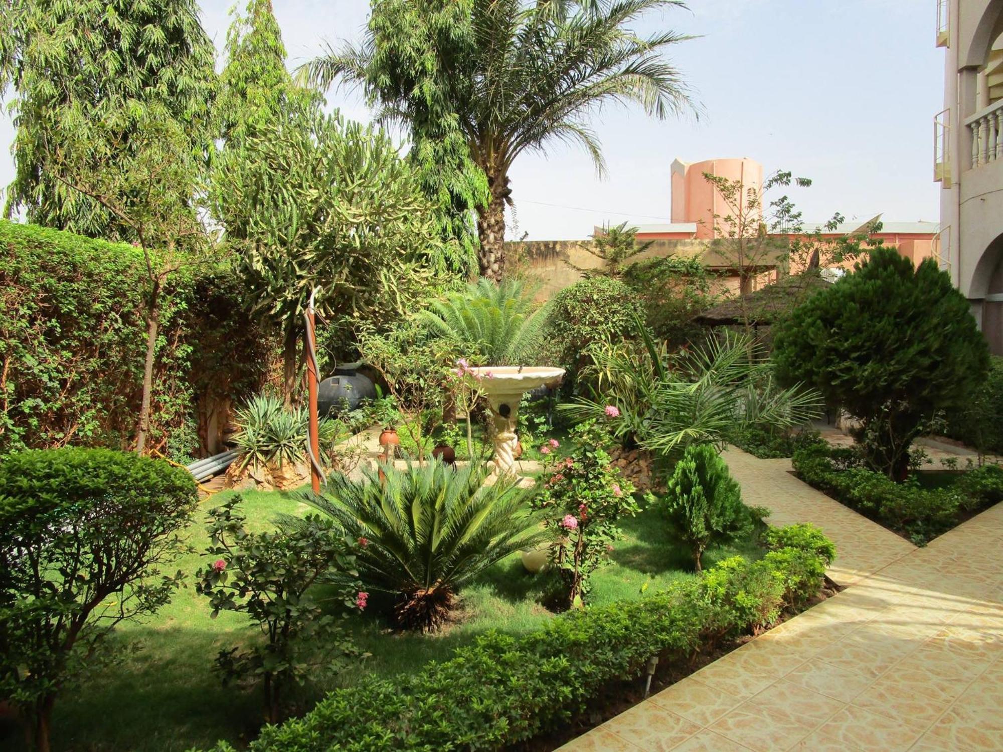 Residence Diane Ouagadougou Dış mekan fotoğraf